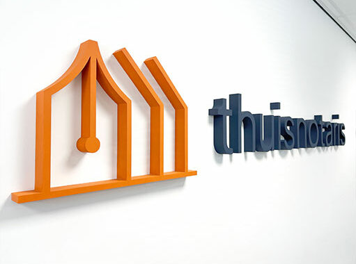 Logo aan de muur van Piepschuimlogo.nl